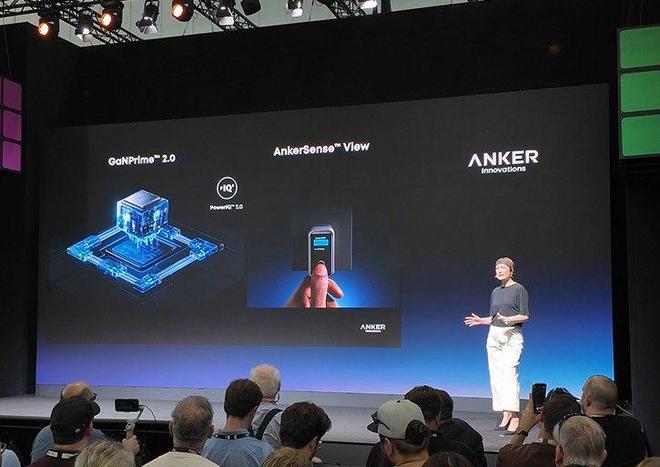 率先出牌！强悍充电产品外这款派对神器太酷了PG麻将胡了模拟器Anker安克IFA25(图3)